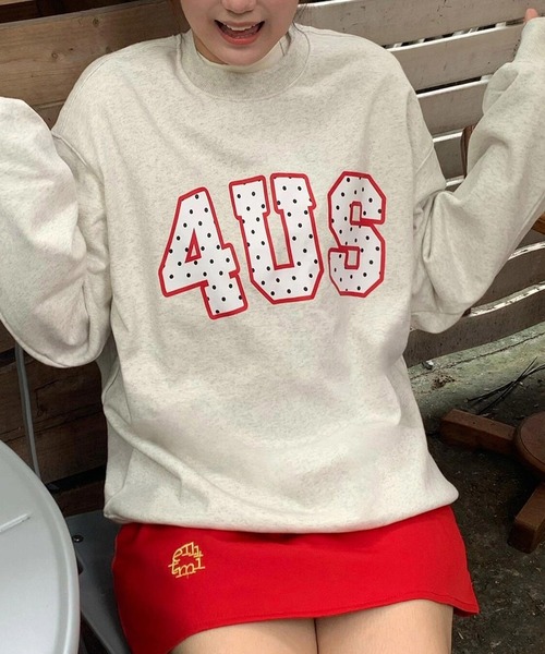 HALEY PESCA(ヘーリーペスカ)の「HALEY PESCA/ドット柄ロゴ オーバースウェット(スウェット・レディース・ネイビー/ホワイト・MEDIUM/SMALL/LARGE)」の1枚目の写真