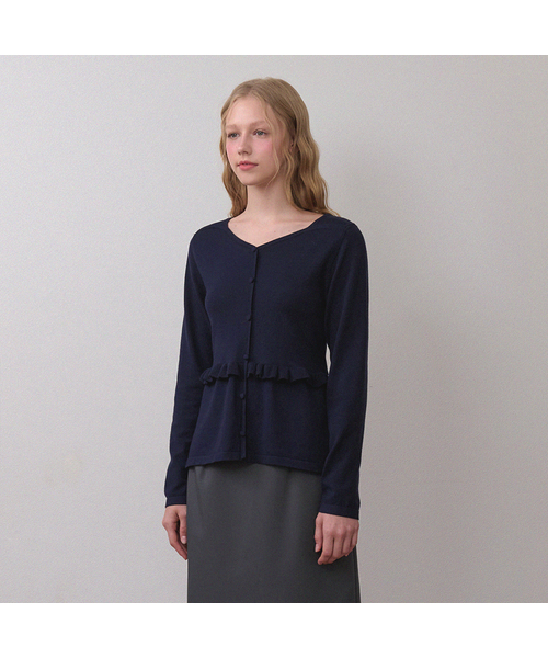 MICANE(ミケーネ)の「ブリンバックストラップニット(ニット/セーター・レディース・ネイビー/クリーム・X-LARGE/SMALL/MEDIUM/LARGE)」の1枚目の写真