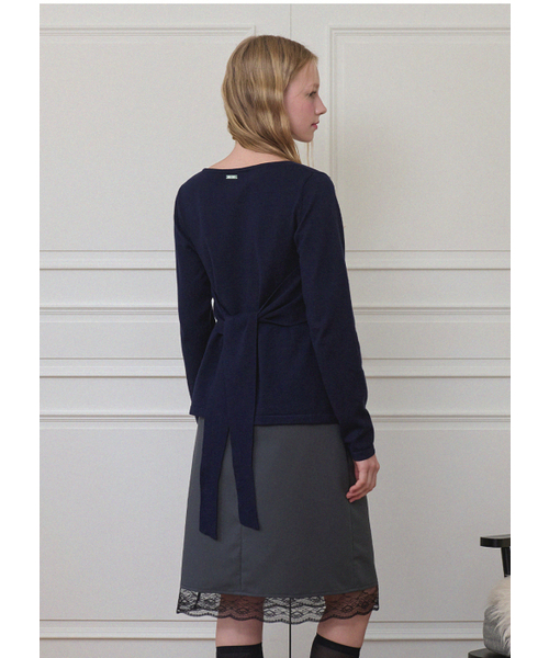 MICANE(ミケーネ)の「ブリンバックストラップニット(ニット/セーター・レディース・ネイビー/クリーム・X-LARGE/SMALL/MEDIUM/LARGE)」の10枚目の写真
