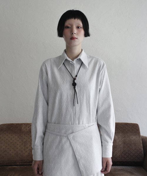 RUBATI(ルバティ)の「ジャカードシャツハーフエプロン_ライトグレー(シャツ/ブラウス・レディース・その他・size2/size1)」の6枚目の写真