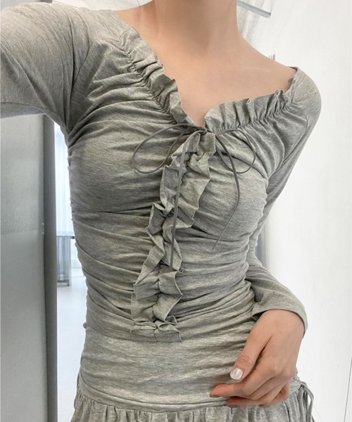 almo（アルモ）の「【TUNE】フロントフリルギャザーカットソー（Tシャツ/カットソー・レディース・ブラック/グレー/ホワイト・FREE）」の2枚目の写真