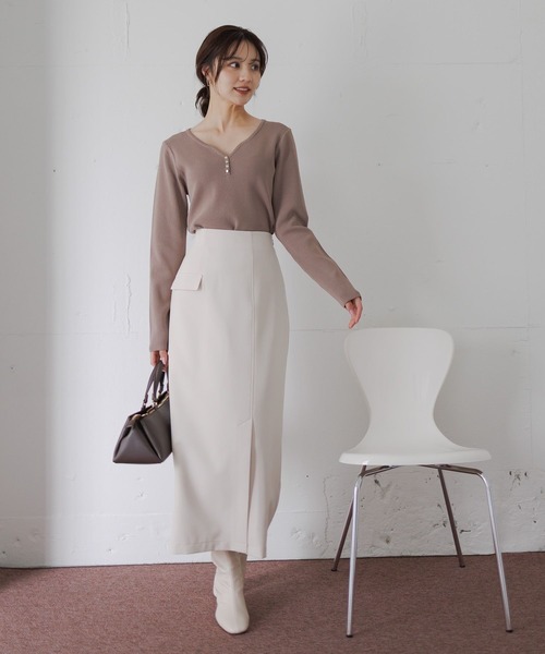 Andemiu(アンデミュウ)の「アシメフラップIラインスカート625360(スカート・レディース・アイボリー/パープル/ブラック・SMALL/MEDIUM)」の5枚目の写真