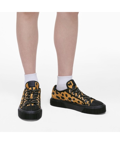 MARC JACOBS（マークジェイコブス）の「CHEETAH CANVAS SNEAKER/チーター キャンバス スニーカー（スニーカー・レディース・ブラック系その他・35/36/37/39/40/41/38）」の2枚目の写真