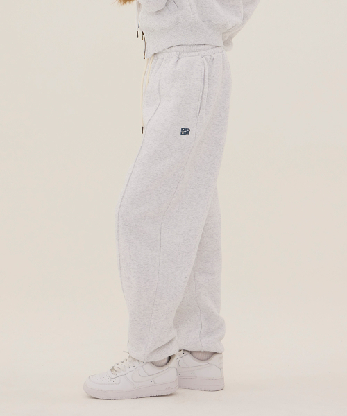 DANGLEDROP(ダングルドロップ)の「DGDP スクエアジョガートレーニングパンツ_ホワイトメランジ(スウェットパンツ・レディース・その他・SMALL/MEDIUM)」の5枚目の写真