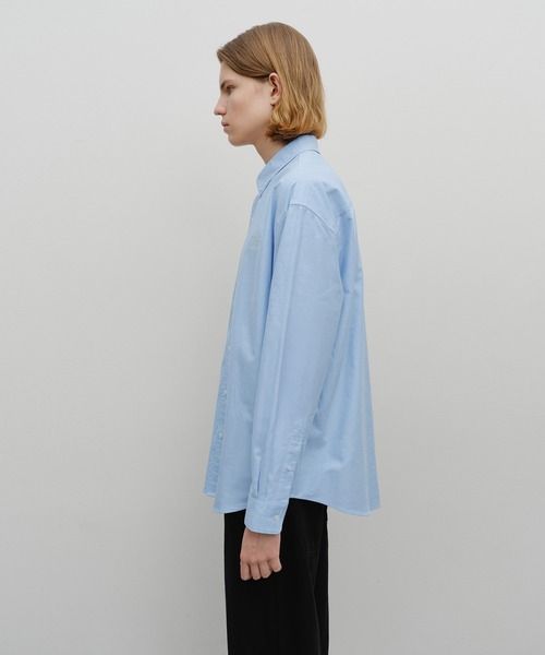 MARITHE + FRANCOIS GIRBAUD(マリテフランソワジルボー)の「OVERSIZED OXFORD SHIRT(シャツ/ブラウス・レディース・White/スカイブルー・X-LARGE/LARGE/MEDIUM/SMALL)」の4枚目の写真