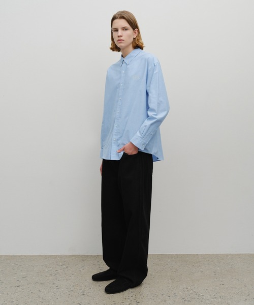 MARITHE + FRANCOIS GIRBAUD(マリテフランソワジルボー)の「OVERSIZED OXFORD SHIRT(シャツ/ブラウス・レディース・White/スカイブルー・X-LARGE/LARGE/MEDIUM/SMALL)」の3枚目の写真