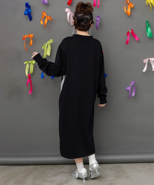 ScoLar（スカラー）の「153783：レースライン×ロック柄ミニ裏毛ワンピース（ワンピース・レディース・グリーン/ブラック/杢グレー・M）」の7枚目の写真