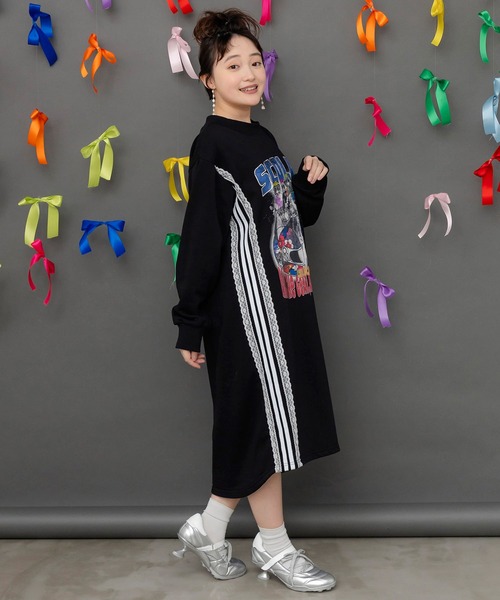 ScoLar（スカラー）の「153783：レースライン×ロック柄ミニ裏毛ワンピース（ワンピース・レディース・グリーン/ブラック/杢グレー・M）」の8枚目の写真