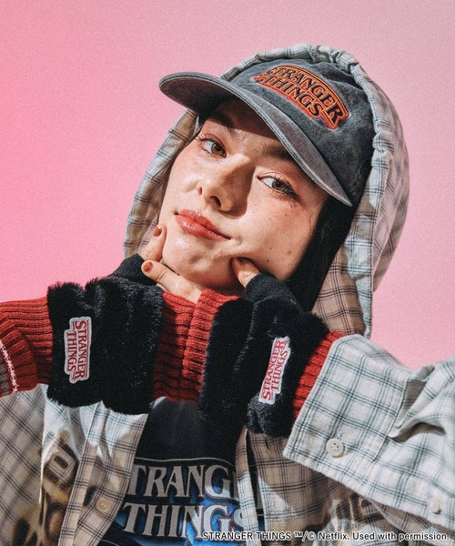 STRANGER THINGS】コラボハンドウォーマー（手袋）｜niko and