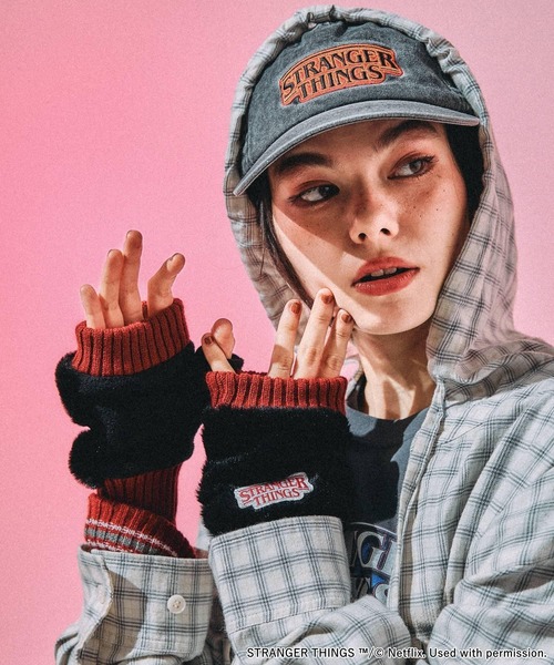 STRANGER THINGS】コラボハンドウォーマー（手袋）｜niko and