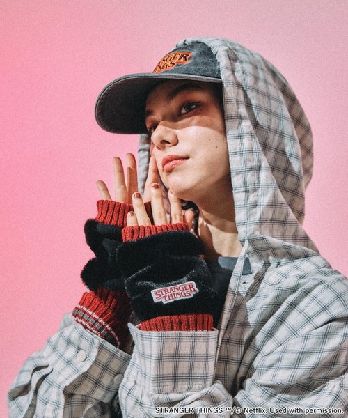 STRANGER THINGS】コラボハンドウォーマー（手袋）｜niko and