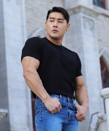 BOASTFIT（ボストピット）の「シグニチャーマッスルフィットコットンモーダル半袖Tシャツダークブラック（Tシャツ/カットソー）」