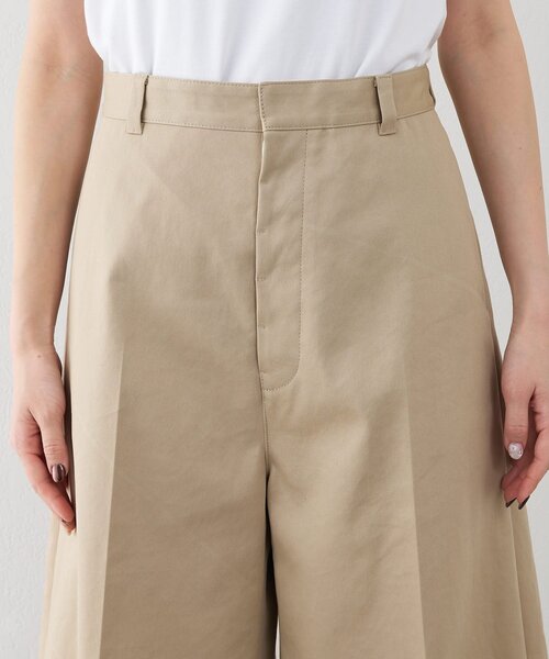 Whim Gazette(ウィムガゼット)の「ツイルバミューダパンツ(その他パンツ・レディース・ベージュ・36/38)」の13枚目の写真