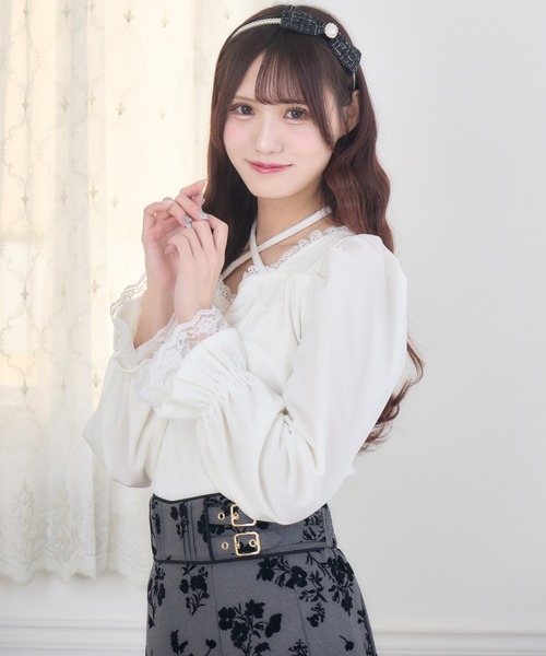 couture BY ROJITA(クチュールバイロジータ)の「ローズリボンベロアトップス(Tシャツ/カットソー・レディース・ブラック/ホワイト・FREE)」の18枚目の写真