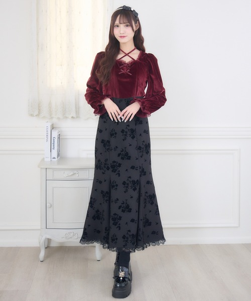 couture BY ROJITA(クチュールバイロジータ)の「ローズリボンベロアトップス(Tシャツ/カットソー・レディース・ブラック/ホワイト・FREE)」の5枚目の写真