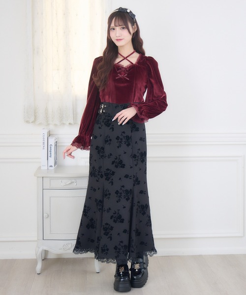 couture BY ROJITA(クチュールバイロジータ)の「ローズリボンベロアトップス(Tシャツ/カットソー・レディース・ブラック/ホワイト・FREE)」の6枚目の写真