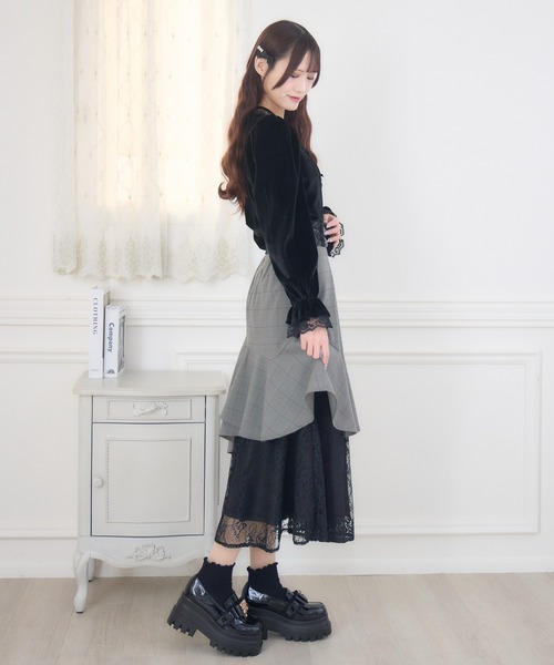 couture BY ROJITA(クチュールバイロジータ)の「ローズリボンベロアトップス(Tシャツ/カットソー・レディース・ブラック/ホワイト・FREE)」の13枚目の写真