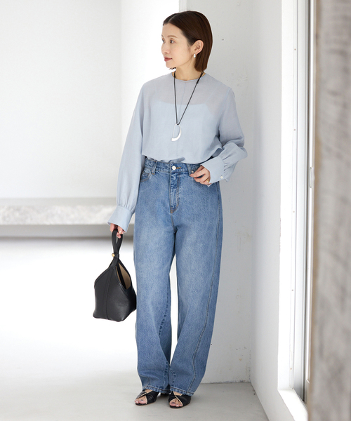 IENA（イエナ）の「《WEB限定/追加2》カーブシルエットデニム（デニムパンツ・レディース・ブルー系その他・36/38）」の4枚目の写真