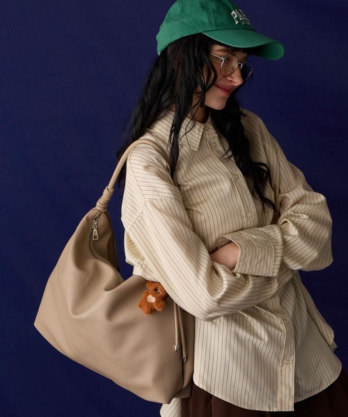 BONLECILL Marche(ボンルシールマルシェ)の「【BONLECILL Marche】《A4収納》ノットハンドルホーボーバッグ(ショルダーバッグ・レディース・ブラウン/ベージュ/ブラック・FREE)」の6枚目の写真