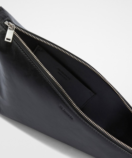 JIL SANDER（ジルサンダー）の「TRIANGLE CROSSBODY（ショルダーバッグ・メンズ・ブラック・UNI）」の2枚目の写真
