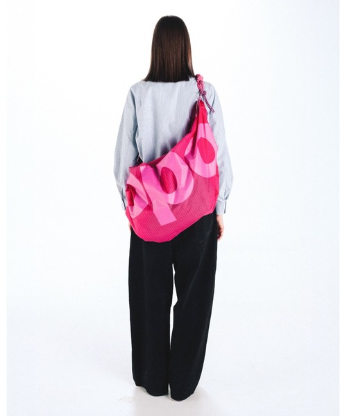 Topologie(トポロジー)の「Robo(ロボ)(ショルダーバッグ・レディース・ピンク/モスグリーン・ONE SIZE)」の17枚目の写真