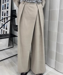 Ameri（アメリ）の「DRY TWILL ASYMMETRY TUCK PANTS（スラックス）」