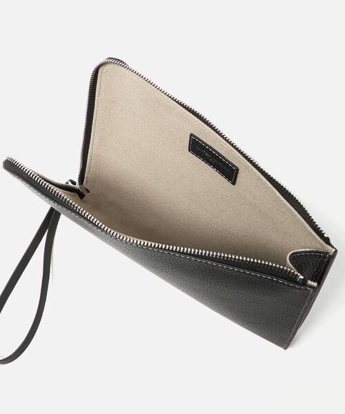 UNITED ARROWS(ユナイテッドアローズ)の「レザー クラッチバッグ(クラッチバッグ・メンズ・ブラック/ネイビー/ダークブラウン・FREE)」の17枚目の写真