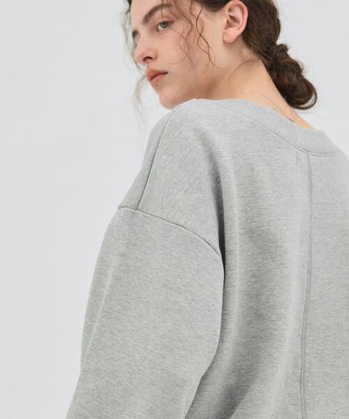 PUBLIC TOKYO（パブリックトウキョウ）の「【2026春新作】タックスリーブスウェットTOP（スウェット・レディース・ダークグレー/ライトグレー・FREE）」の21枚目の写真