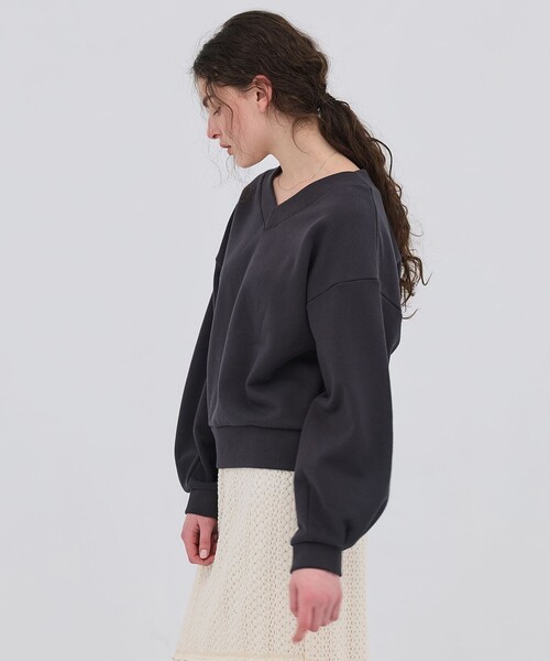 PUBLIC TOKYO（パブリックトウキョウ）の「【2026春新作】タックスリーブスウェットTOP（スウェット・レディース・ダークグレー/ライトグレー・FREE）」の13枚目の写真