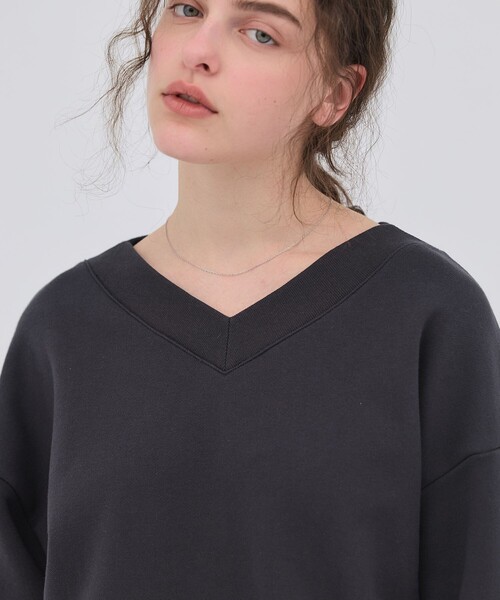 PUBLIC TOKYO（パブリックトウキョウ）の「【2026春新作】タックスリーブスウェットTOP（スウェット・レディース・ダークグレー/ライトグレー・FREE）」の6枚目の写真