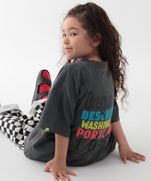 GEORGE'S（ジョージズ）の「【KIDS】スーベニアプリントTシャツ（Tシャツ/カットソー・キッズ・オフホワイト/杢グレー/スミクロ・110/130/150）」の3枚目の写真