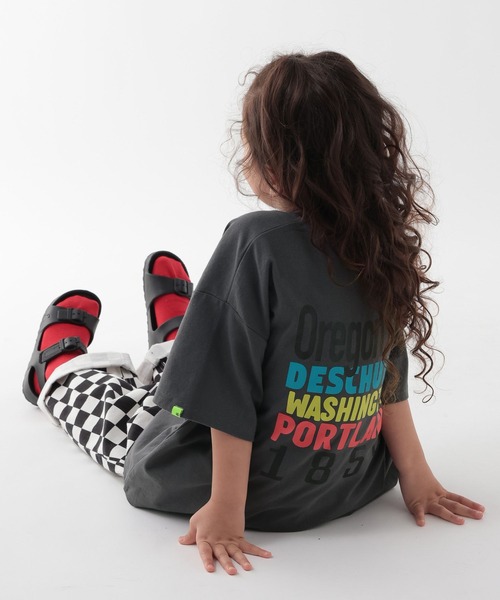 GEORGE'S（ジョージズ）の「【KIDS】スーベニアプリントTシャツ（Tシャツ/カットソー・キッズ・オフホワイト/杢グレー/スミクロ・110/130/150）」の17枚目の写真