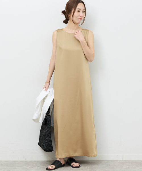 JOURNAL STANDARD relume(ジャーナルスタンダード レリューム)の「サテンノースリーブワンピース(ワンピース・レディース・ネイビー/ベージュ・FREE)」の3枚目の写真