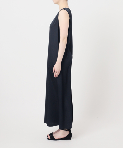 JOURNAL STANDARD relume(ジャーナルスタンダード レリューム)の「サテンノースリーブワンピース(ワンピース・レディース・ネイビー/ベージュ・FREE)」の14枚目の写真