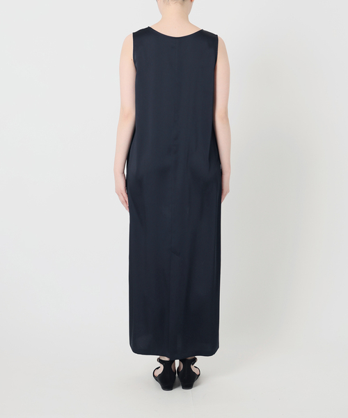 JOURNAL STANDARD relume(ジャーナルスタンダード レリューム)の「サテンノースリーブワンピース(ワンピース・レディース・ネイビー/ベージュ・FREE)」の15枚目の写真