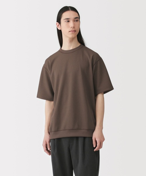 無印良品(ムジルシリョウヒン)の「紳士 UVカット乾きやすいワッフルクルーネック半袖Tシャツ(Tシャツ/カットソー・メンズ・ダークネイビー/ブラウン系/ライトブルー/ブラック/グレー/オフホワイト/ブルー系/ブラウン系1・XL/L/M/S)」の5枚目の写真