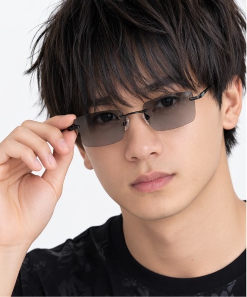 Burner(バーナー)の「【BLUR GLASS(ブラー・グラス)】調光レンズ スクエア 伊達メガネ blu-gls-15-11(メガネ・メンズ・ゴールド系その他/シルバー系その他/ピンクゴールド/ブラック/シルバー系その他2/ブラック系その他/シルバー・B/A)」の2枚目の写真