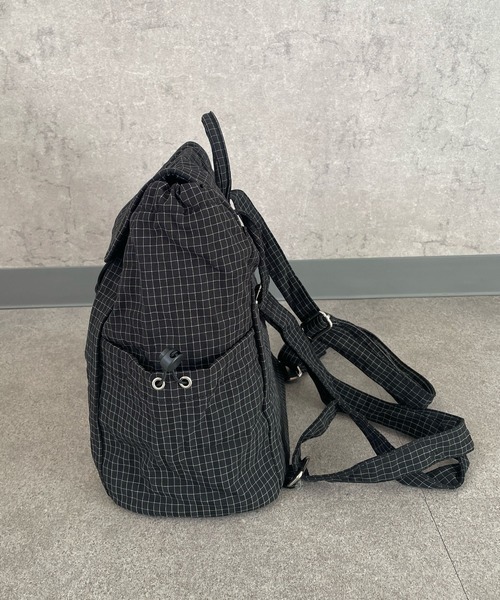 SHEPP(シープ)の「【A4サイズ対応】ドローストリング 巾着リュックサック / バックパック(バックパック/リュック・レディース・ブルー/ブラック/ホワイト・F)」の18枚目の写真