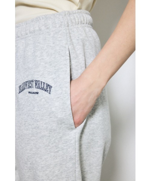 AZUL by moussy(アズールバイマウジー)の「ロゴスウェットパンツ(スウェットパンツ・レディース・ネイビー/ライトブラック/グレー×ホワイト・MEDIUM/SMALL)」の8枚目の写真