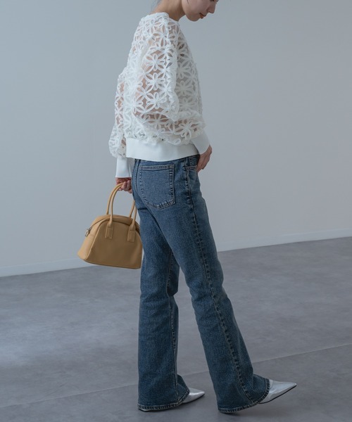 refinedworks（リファインドワークス）の「【refinedworks】冷房対策 / UV対策にも◎ 花柄  × レース 風の 上品 カーディガン（カーディガン/ボレロ・レディース・アイボリー/ブラック・FREE）」の9枚目の写真