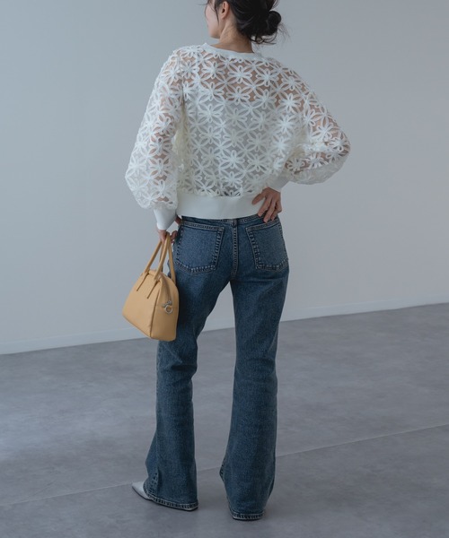 refinedworks（リファインドワークス）の「【refinedworks】冷房対策 / UV対策にも◎ 花柄  × レース 風の 上品 カーディガン（カーディガン/ボレロ・レディース・アイボリー/ブラック・FREE）」の11枚目の写真