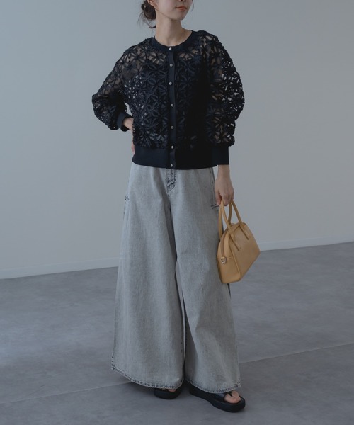 refinedworks（リファインドワークス）の「【refinedworks】冷房対策 / UV対策にも◎ 花柄  × レース 風の 上品 カーディガン（カーディガン/ボレロ・レディース・アイボリー/ブラック・FREE）」の14枚目の写真