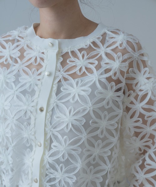 refinedworks（リファインドワークス）の「【refinedworks】冷房対策 / UV対策にも◎ 花柄  × レース 風の 上品 カーディガン（カーディガン/ボレロ・レディース・アイボリー/ブラック・FREE）」の22枚目の写真