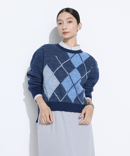 Gabardine K.T(ギャバジンケーティー)の「〔 +サイズ 〕 ジャカード アーガイルニットセーター(ニット/セーター・レディース・キャメル/ネイビー/グレー・13号)」の3枚目の写真