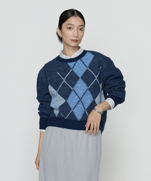 Gabardine K.T(ギャバジンケーティー)の「〔 +サイズ 〕 ジャカード アーガイルニットセーター(ニット/セーター・レディース・キャメル/ネイビー/グレー・13号)」の11枚目の写真
