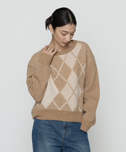 Gabardine K.T(ギャバジンケーティー)の「〔 +サイズ 〕 ジャカード アーガイルニットセーター(ニット/セーター・レディース・キャメル/ネイビー/グレー・13号)」の15枚目の写真