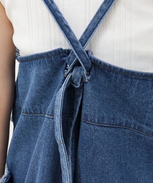 fredy emue（フレディエミュ）の「フリルデニムサロペット（サロペット/オーバーオール・レディース・ブルー/ブラック・38）」の5枚目の写真