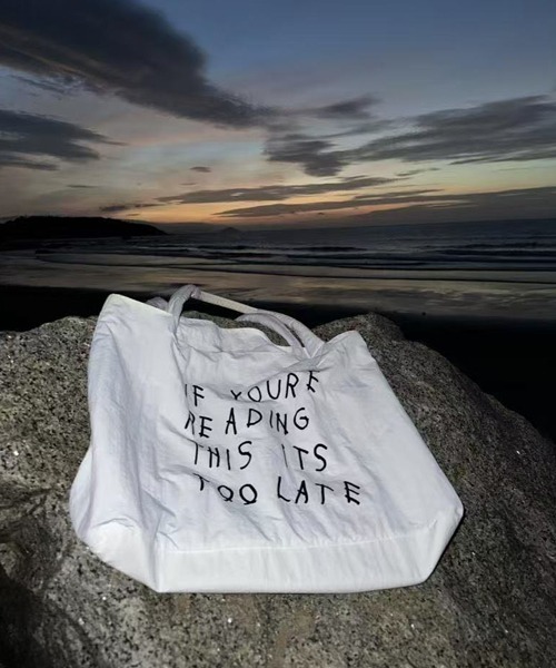 Ressaca（レサーカ）の「レタリングロゴビッグトートバッグ（トートバッグ・レディース・ホワイト/ブラック・FREE）」の2枚目の写真