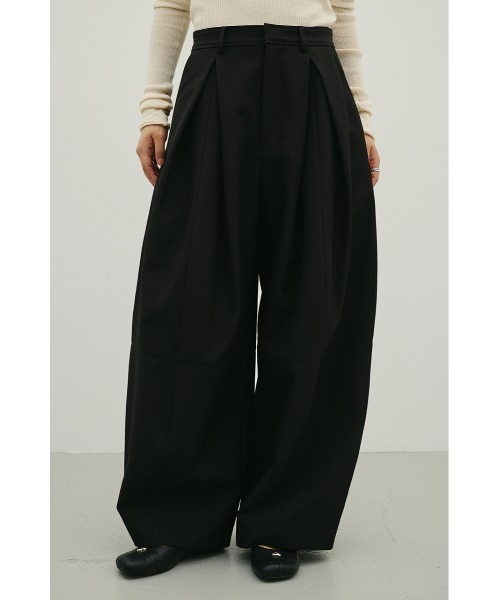 STYLEMIXER(スタイルミキサー)の「タックフォルムパンツ(その他パンツ・レディース・アイボリー/ブラック/ネイビー・SMALL/MEDIUM)」の3枚目の写真