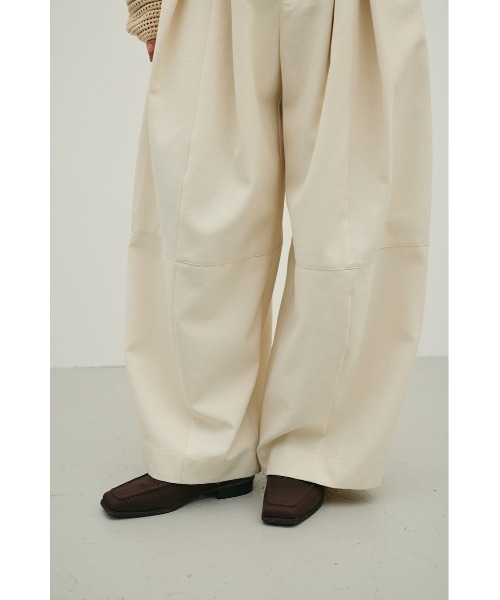 STYLEMIXER(スタイルミキサー)の「タックフォルムパンツ(その他パンツ・レディース・アイボリー/ブラック/ネイビー・SMALL/MEDIUM)」の9枚目の写真